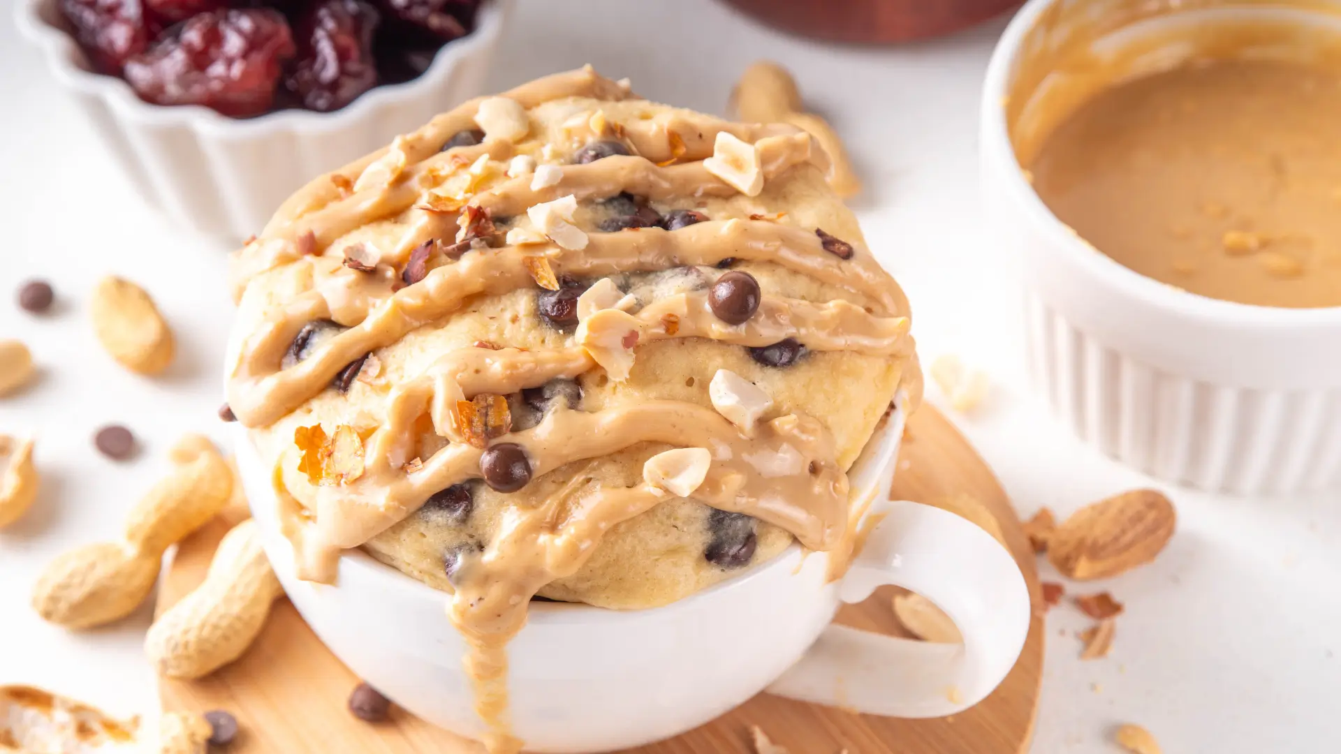 2 (5) vegan sweet dessert with nuts and caramel – quick and healthy vegan travel snack