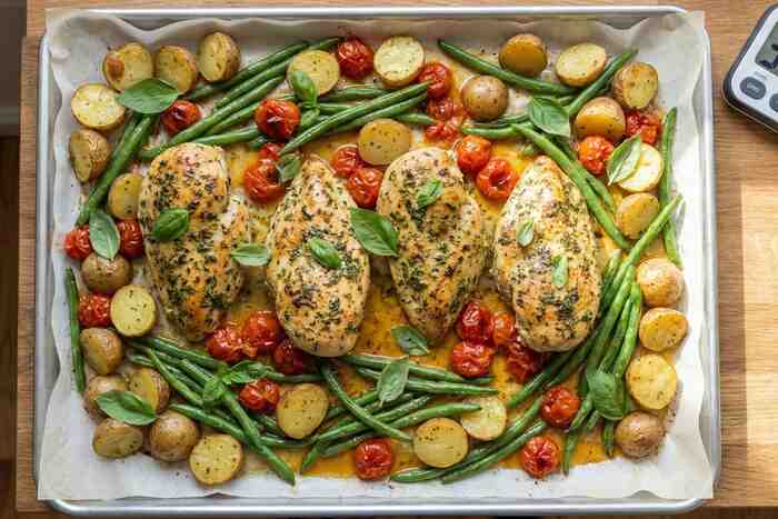 One-pan chicken and vegetables sheet pan dinner, complete 30 minute meal